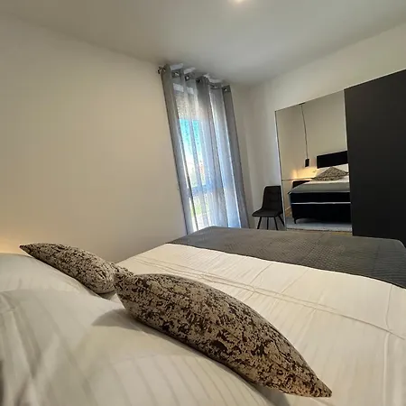 Apartment Star *